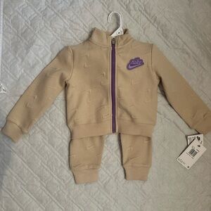 Nike Kids Matching Set in Tan and Purple